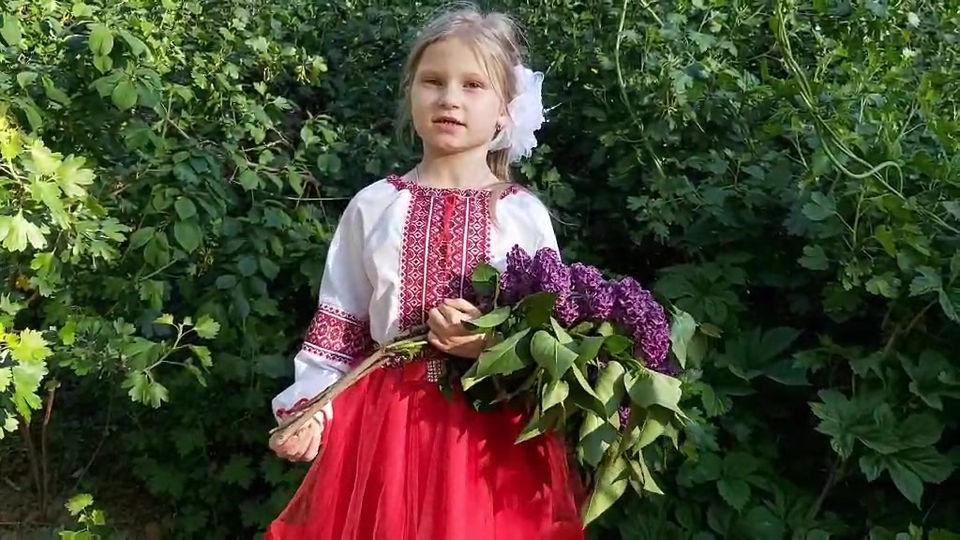 Лога Уляна 6 років Вірш "День перемоги"